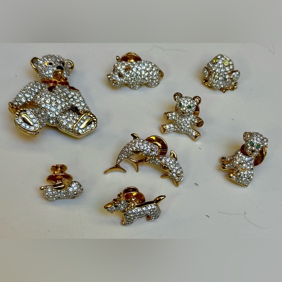Swarovski Vintage crystal bundle~8 pins~2bears~2...